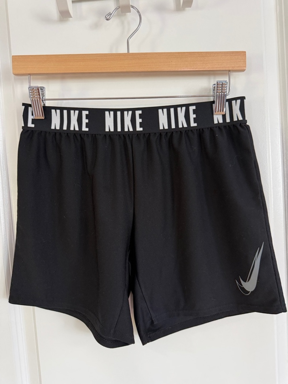 Nike Girls Dri-Fit Trophy Training Shorts